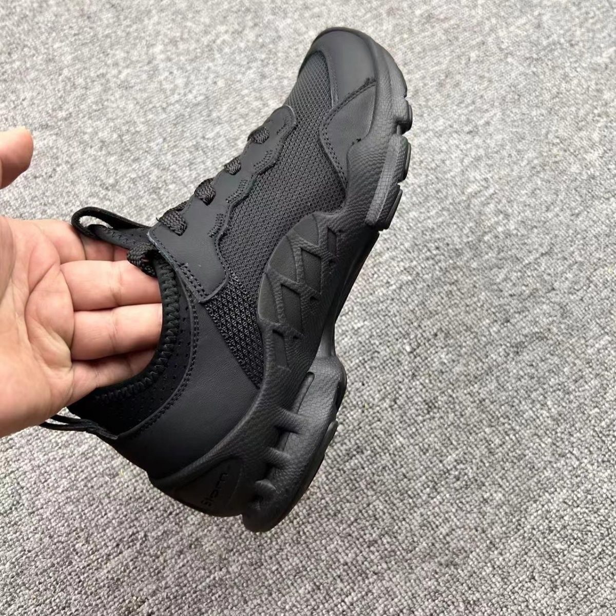 Trendy Luxury Athletic Shoes M – Hunting Outdoor Brand Bewertung und Preis